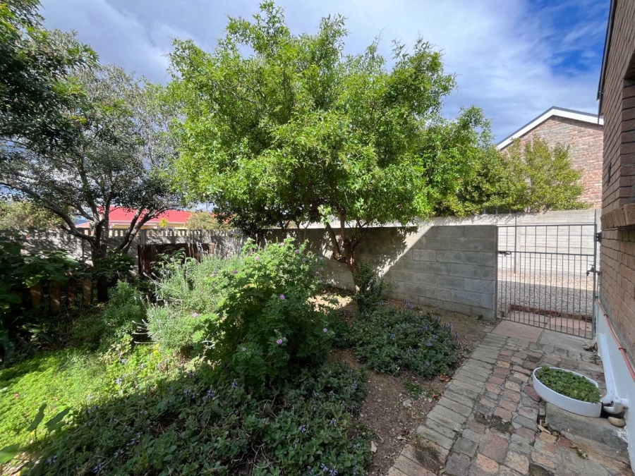 2 Bedroom Property for Sale in Fisherhaven Western Cape